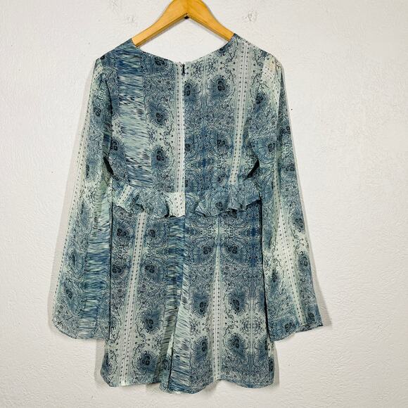 NEW! BCBGeneration Deep V Romper Long Sleeve Semi Sheer Light - 6 - Picture 7 of 7